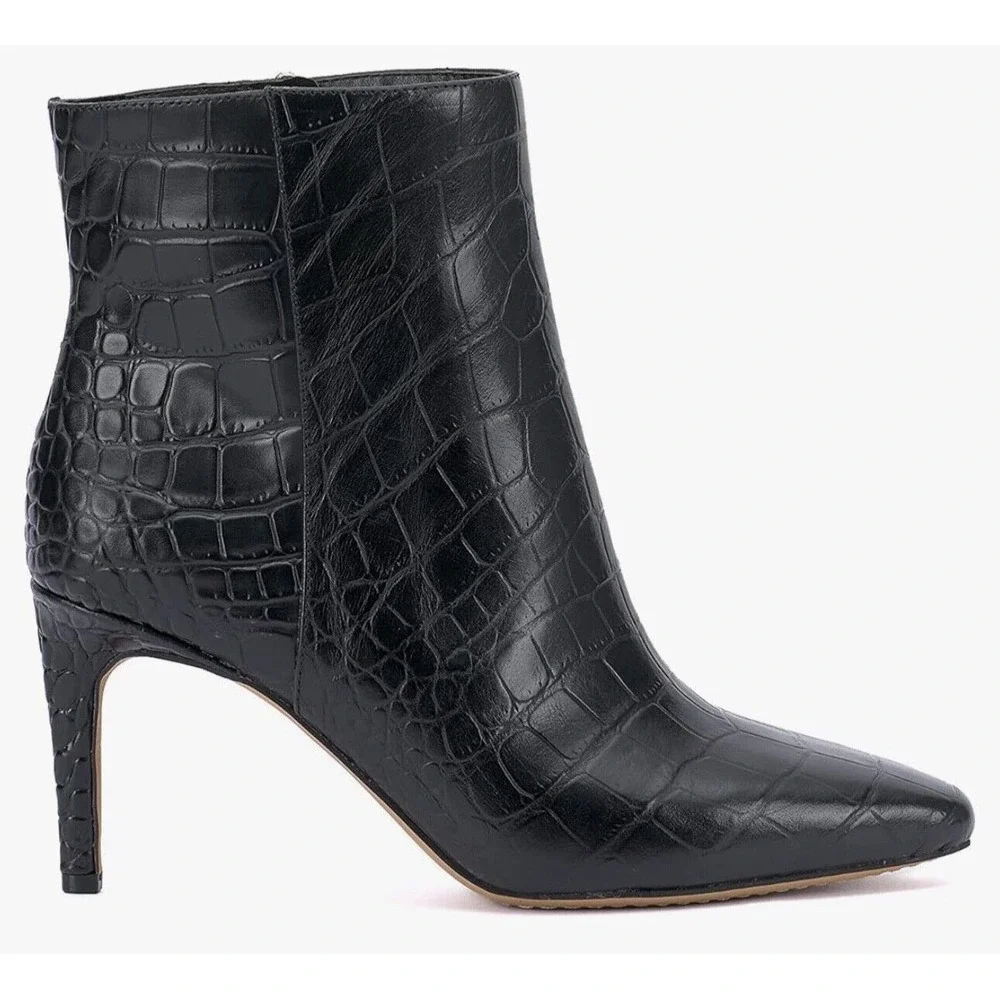 Vince Camuto Women's Allost Pointy Toe Bootie Ankle‎ Boot, Size 5.5M
